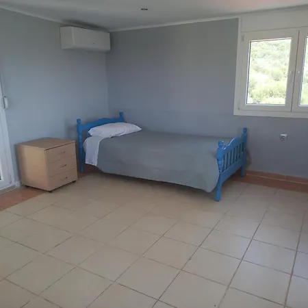Mountain & Sea View House וילה *