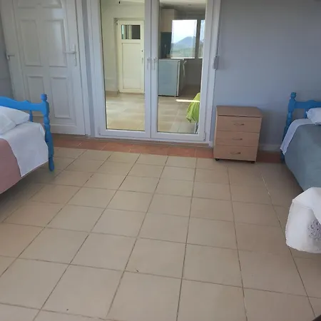 Mountain & Sea View House וילה *