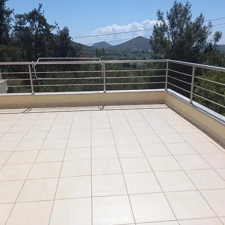 Mountain & Sea View House וילה